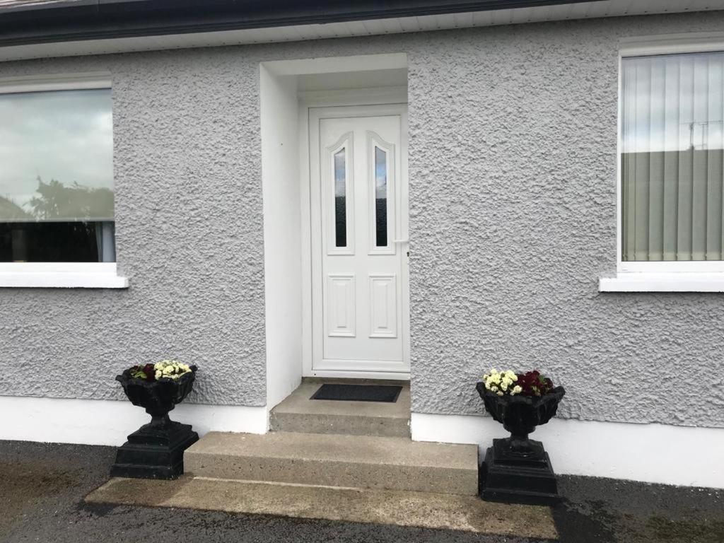 Kilkeel Bungalow - The Perfect Place To Stay Exteriör bild