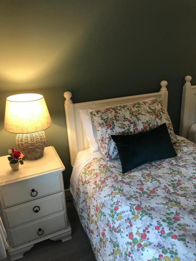 Kilkeel Bungalow - The Perfect Place To Stay Exteriör bild