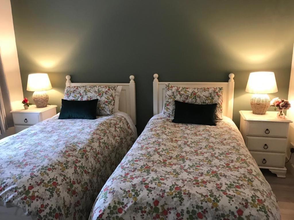 Kilkeel Bungalow - The Perfect Place To Stay Exteriör bild